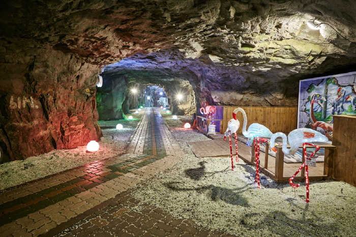 자수정동굴나라